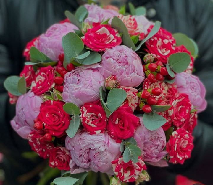 pembe şakayık ve fuşya çardak gül - Görsel 2